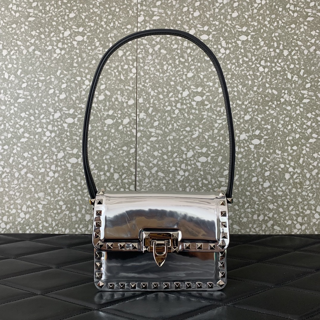 Valentino Garavani Rockstud Small Shoulder Bag in Silver Smooth Leather